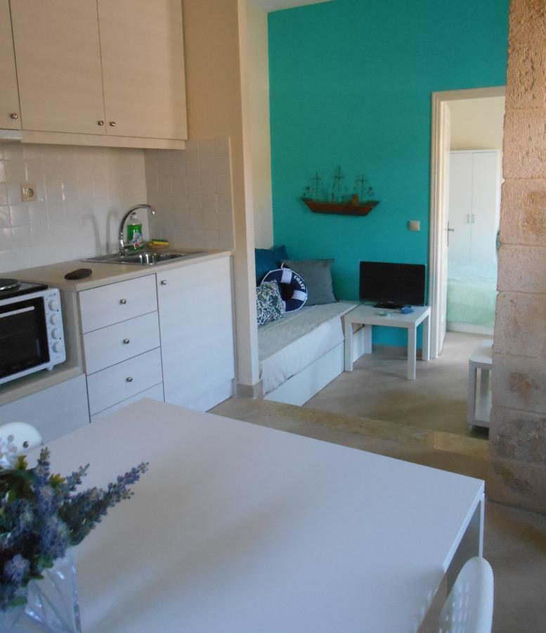 Arapakis Apartment 2 Aegina Buitenkant foto